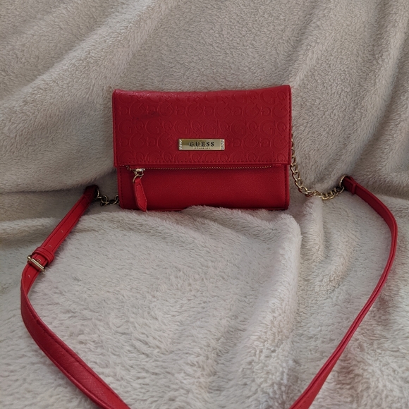 Guess purse - Picture 3 of 3